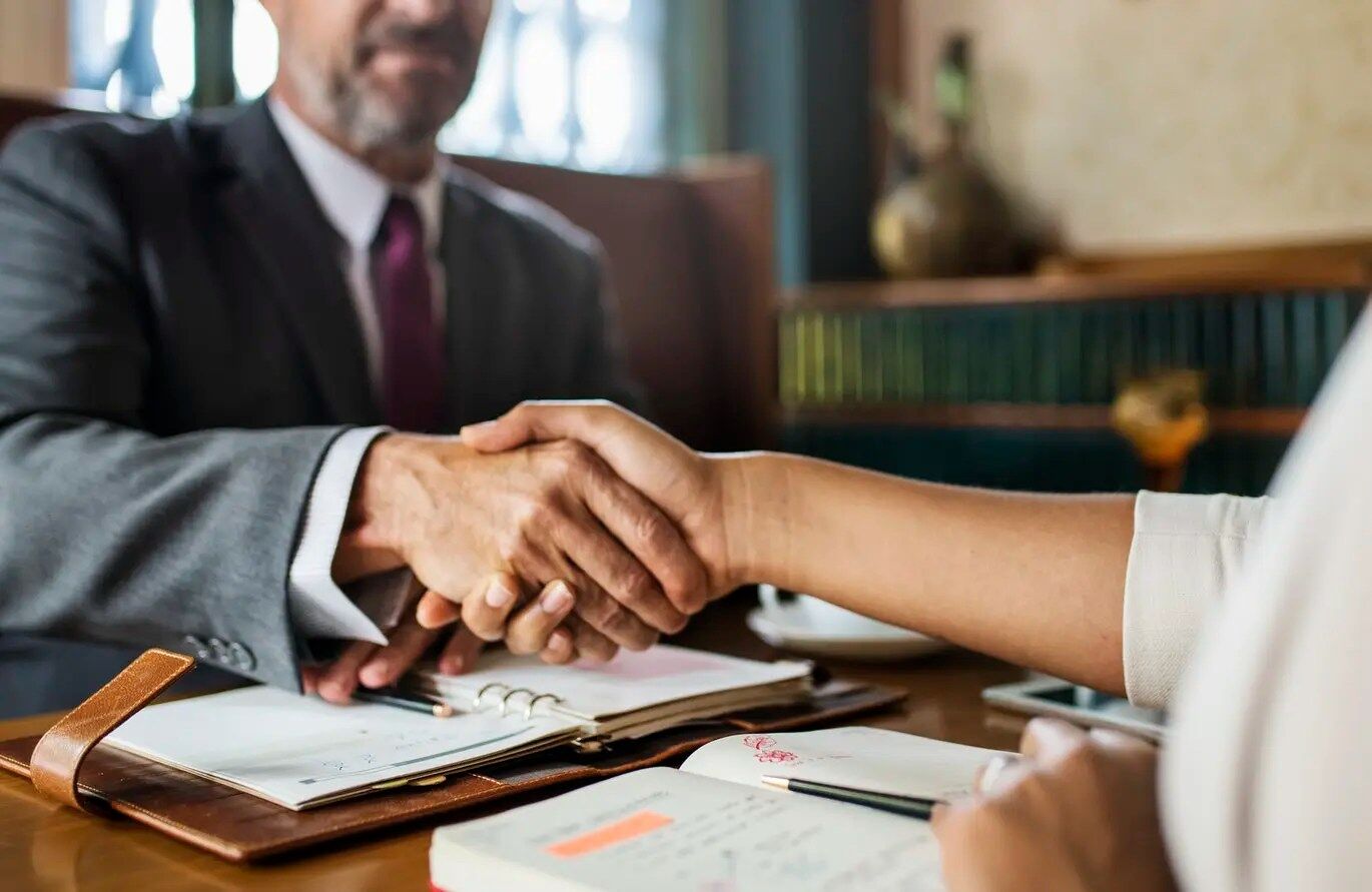 The Best Strategies To Attract Passive Talents